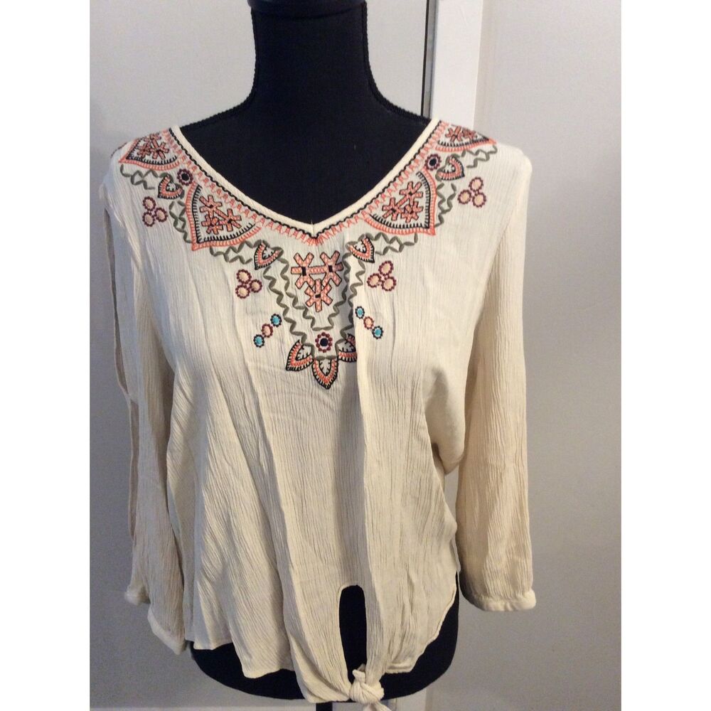 Neiman Marcus Floral Embroidered Boho Shirt V Neck Open Sleeves Large
